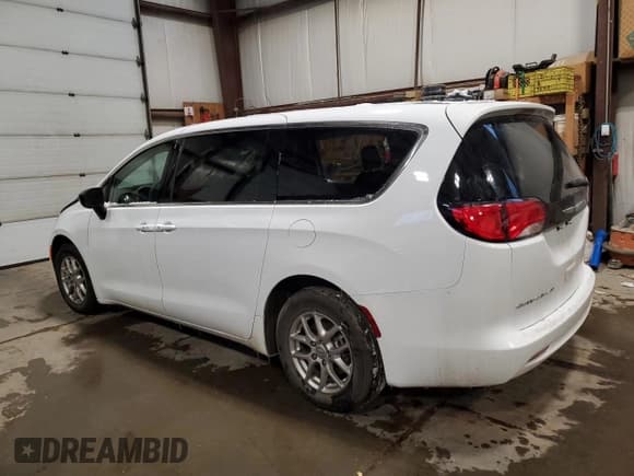 ✅ 2024 Chrysler Grand Caravan SXT • VIN: 2C4RC1ZG1RR107226 • Lot: 85417454. Listed on Copart with 38,567 mi. Free auction sales archive from the USA and detailed vehicle history report at DreamBid. Image 2.