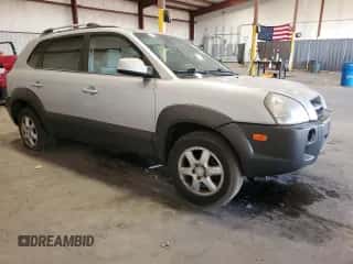 2005 Hyundai Tucson GLS z VIN KM8JN12D45U130595, wystawiony jako Copart lot #79824124 z przebiegiem 209 287 mil mil oraz Szkoda całkowita • Salvage title. Historia ofert i sprzedaży dostępna na DreamBid. Obrazek 4.