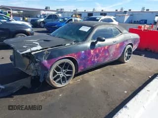 ✅ 2012 Dodge Challenger R/T Plus • VIN: 2C3CDYBT8CH292881 • Lot: 43614631. Wystawiony na IAAI z przebiegiem Nie podano. Bezpłatny archiwum sprzedaży aukcyjnych z USA i szczegółowy raport historii pojazdu na DreamBid. Zdjęcie 2.