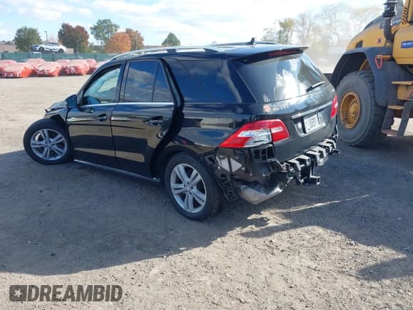 ✅ 2015 Mercedes-Benz M 350 • VIN: 4JGDA5HB1FA569097 • Lot: 43526580. Listed on IAAI with 76,706 mi. Free auction sales archive from the USA and detailed vehicle history report at DreamBid. Image 3.