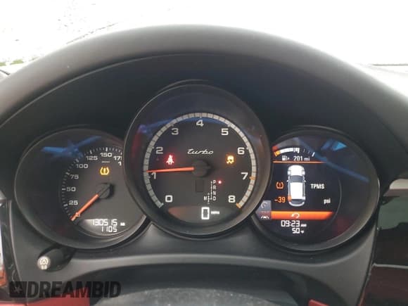 ✅ 2015 Porsche Macan Turbo • VIN: WP1AF2A5XFLB93322 • Lot: 53102975. Listed on Copart with 130,515 mi. Free auction sales archive from the USA and detailed vehicle history report at DreamBid. Image 9.