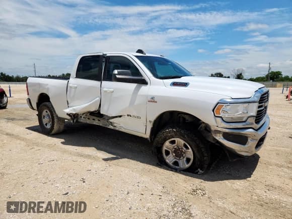 ✅ 2021 Ram 2500 Big Horn • VIN: 3C6UR5DL9MG628060 • Lot: 59047675. Listed on Copart with 99,752 mi. Free auction sales archive from the USA and detailed vehicle history report at DreamBid. Image 4.