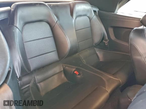 ✅ 2018 Ford Mustang EcoBoost Premium • VIN: 1FATP8UH0J5142737 • Lot: 94531835. Wystawiony na Copart z przebiegiem 70 657 mil. Bezpłatny archiwum sprzedaży aukcyjnych z USA i szczegółowy raport historii pojazdu na DreamBid. Zdjęcie 10.