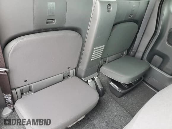 ✅ 2024 Nissan Frontier SV • VIN: 1N6ED1CL6RN676892 • Lot: 81370525. Wystawiony na Copart z przebiegiem 4 363 mil. Bezpłatny archiwum sprzedaży aukcyjnych z USA i szczegółowy raport historii pojazdu na DreamBid. Zdjęcie 10.