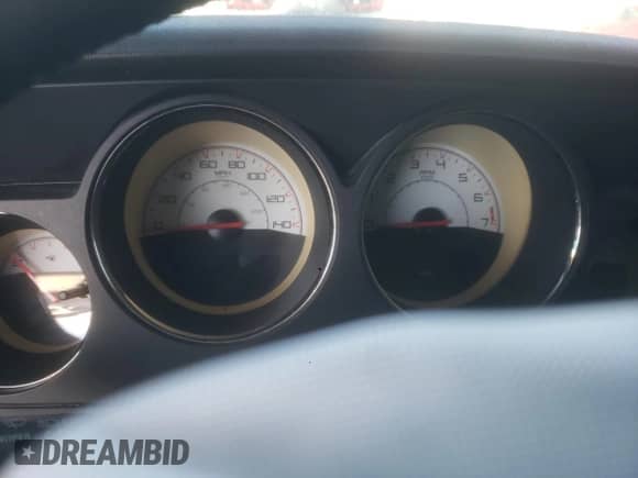 ✅ 2014 Dodge Challenger SXT • VIN: 2C3CDYAGXEH229952 • Lot: 90724065. Wystawiony na Copart z przebiegiem Nie podano. Bezpłatny archiwum sprzedaży aukcyjnych z USA i szczegółowy raport historii pojazdu na DreamBid. Zdjęcie 9.