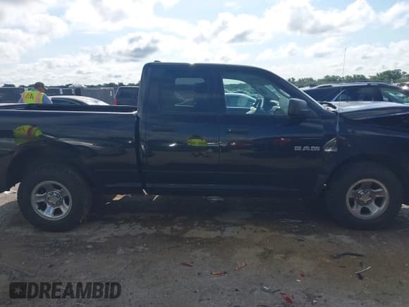 ✅ 2010 Dodge 1500 TRX • VIN: 1D7RV1GT2AS233470 • Lot: 42373475. Wystawiony na IAAI z przebiegiem 110 143 mil. Bezpłatny archiwum sprzedaży aukcyjnych z USA i szczegółowy raport historii pojazdu na DreamBid. Zdjęcie 13.