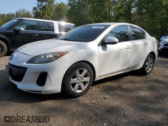 ✅ 2013 Mazda 3 GX • VIN: JM1BL1UFXD1772347 • Lot: 71803095. Listed on Copart with 260,397 mi. Free auction sales archive from the USA and detailed vehicle history report at DreamBid. Image 1.