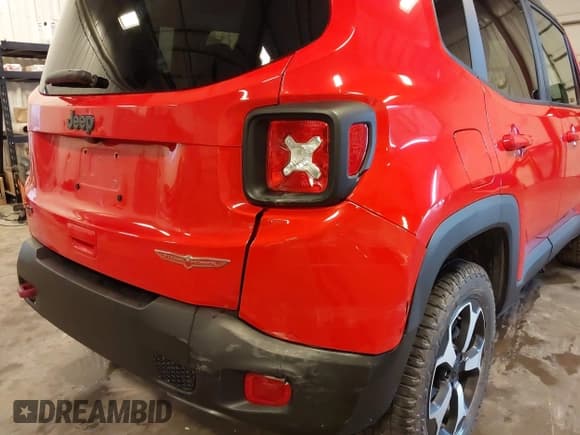 ✅ 2019 Jeep Renegade Trailhawk • VIN: ZACNJBC10KPK09686 • Лот: 42813376. Опубликован ранее на IAAI с пробегом 238 667 миль. Бесплатный доступ к архиву аукционных продаж из США и подробный отчёт об истории автомобиля на DreamBid. Изображение 6.