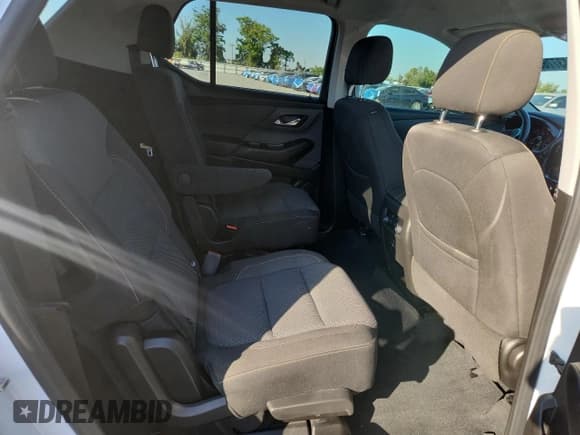 ✅ 2021 Chevrolet Traverse LT Cloth • VIN: 1GNERGKW2MJ206823 • Lot: 85437765. Wystawiony na Copart z przebiegiem 113 992 mil. Bezpłatny archiwum sprzedaży aukcyjnych z USA i szczegółowy raport historii pojazdu na DreamBid. Zdjęcie 10.