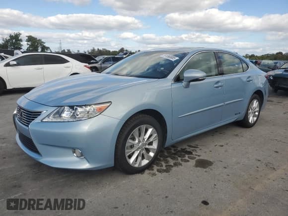 ✅ 2013 Lexus ES 300h • VIN: JTHBW1GGXD2018174 • Lot: 91068885. Wystawiony na Copart z przebiegiem 85 112 mil. Bezpłatny archiwum sprzedaży aukcyjnych z USA i szczegółowy raport historii pojazdu na DreamBid. Zdjęcie 1.