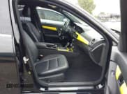 ✅ 2012 Mercedes-Benz C 300 Sport • VIN: WDDGF8BBXCR239216 • Lot: 43033772. Wystawiony na IAAI z przebiegiem 96 391 mil. Bezpłatny archiwum sprzedaży aukcyjnych z USA i szczegółowy raport historii pojazdu na DreamBid. Zdjęcie 5.