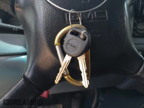 ✅ 1999 GMC Sierra 1500 SLE • VIN: 1GTEK19T7XE515464 • Лот: 42699845. Опубликован ранее на IAAI с пробегом 239 544 миль. Бесплатный доступ к архиву аукционных продаж из США и подробный отчёт об истории автомобиля на DreamBid. Изображение 11.