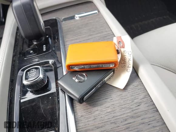 ✅ 2023 Volvo XC90 Plus • VIN: YV4L12PNXP1983388 • Lot: 41310594. Listed on IAAI with 17,780 mi. Free auction sales archive from the USA and detailed vehicle history report at DreamBid. Image 11.