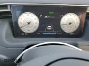 ✅ 2024 Hyundai Tucson SEL • VIN: 5NMJFCDE2RH378991 • Lot: 76823654. Wystawiony na Copart z przebiegiem 5 319 mil. Bezpłatny archiwum sprzedaży aukcyjnych z USA i szczegółowy raport historii pojazdu na DreamBid. Zdjęcie 9.