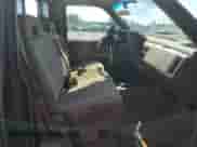 1994 Chevrolet Silverado 1500 с VIN 1GCEK14K0RE119443, выставлен на аукционе Copart как лот 82088045 с пробегом 178 766 миль миль и Списание • Salvage title. История ставок и продаж доступна на DreamBid. Изображение 10.