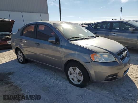 2010 Chevrolet Aveo 1LT z VIN KL1TD5DE2AB120559, wystawiony jako Copart lot #41488955 z przebiegiem 120 069 mil mil oraz Czysty tytuł • Clean title. Historia ofert i sprzedaży dostępna na DreamBid. Obrazek 4.