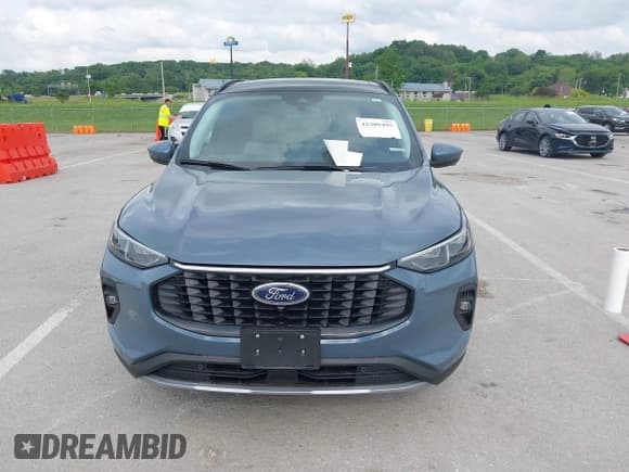 ✅ 2024 Ford Escape PHEV • VIN: 1FMCU0E15RUA14352 • Lot: 42309495. Listed on IAAI with 21,675 mi. Free auction sales archive from the USA and detailed vehicle history report at DreamBid. Image 12.