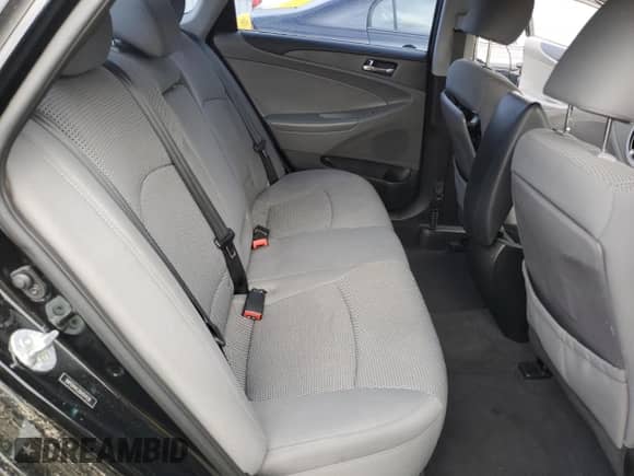 2013 Hyundai Sonata GLS z VIN 5NPEB4AC2DH514120, wystawiony jako Copart lot #90020585 z przebiegiem 152 029 mil mil oraz Czysty tytuł • Clean title. Historia ofert i sprzedaży dostępna na DreamBid. Obrazek 10.