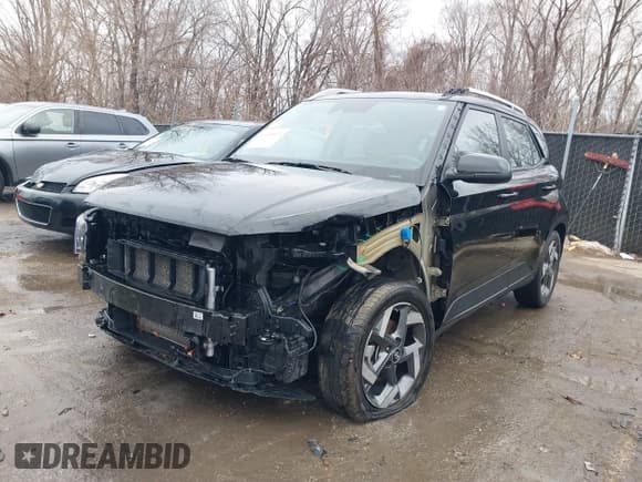 ✅ 2024 Hyundai Venue SEL • VIN: KMHRC8A38RU284534 • Lot: 41114023. Listed on IAAI with 47,799 mi. Free auction sales archive from the USA and detailed vehicle history report at DreamBid. Image 17.