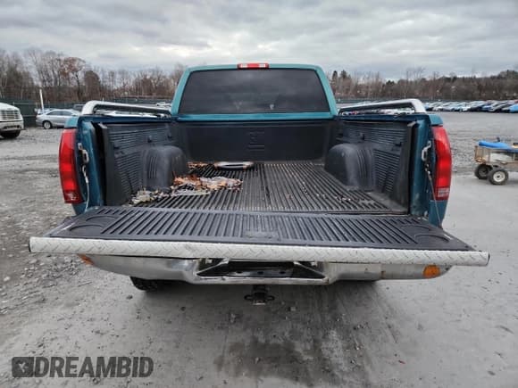 ✅ 1997 Chevrolet Silverado 1500 • VIN: 1GBEK19R4VE163952 • Лот: 93273245. Опубликован ранее на Copart с пробегом 136 497 миль. Бесплатный доступ к архиву аукционных продаж из США и подробный отчёт об истории автомобиля на DreamBid. Изображение 6.