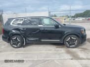 ✅ 2025 Kia Telluride S • VIN: 5XYP64GC4SG622408 • Lot: 43809486. Listed on IAAI with 20,956 mi. Free auction sales archive from the USA and detailed vehicle history report at DreamBid. Image 13.