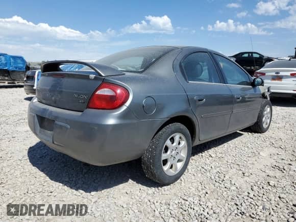 2005 Dodge Neon SXT z VIN 1B3ES56C95D201704, wystawiony jako Copart lot #59340935 z przebiegiem 119 066 mil mil oraz Szkoda całkowita • Salvage title. Historia ofert i sprzedaży dostępna na DreamBid. Obrazek 3.