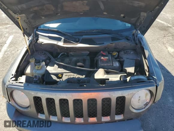 ✅ 2013 Jeep Patriot Sport • VIN: 1C4NJRBB3DD165402 • Lot: 86709375. Listed on Copart with 185,946 mi. Free auction sales archive from the USA and detailed vehicle history report at DreamBid. Image 12.