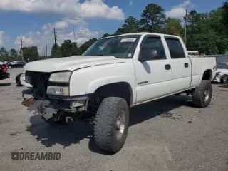 2005 Chevrolet Silverado 2500HD LS with VIN 1GCHK23U15F959600, listed as a Copart auction lot 57788865 with 262,727 mi miles and Salvage title. Bid and sale history available at DreamBid. Image 1.