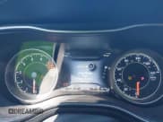 ✅ 2019 Jeep Cherokee Limited • VIN: 1C4PJMDX1KD354485 • Lot: 43503757. Wystawiony na IAAI z przebiegiem 109 226 mil. Bezpłatny archiwum sprzedaży aukcyjnych z USA i szczegółowy raport historii pojazdu na DreamBid. Zdjęcie 7.