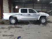 ✅ 2004 Dodge Dakota SLT • VIN: 1D7HG48N64S523528 • Lot: 41199575. Wystawiony na IAAI z przebiegiem 261 239 mil. Bezpłatny archiwum sprzedaży aukcyjnych z USA i szczegółowy raport historii pojazdu na DreamBid. Zdjęcie 13.