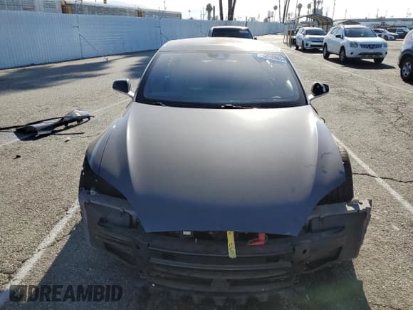 ✅ 2015 Tesla Model S 85 • VIN: 5YJSA1S10FF098989 • Лот: 68510685. Опубликован ранее на Copart с пробегом 75 002 миль. Бесплатный доступ к архиву аукционных продаж из США и подробный отчёт об истории автомобиля на DreamBid. Изображение 5.