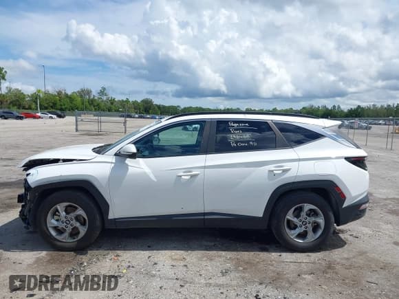 ✅ 2023 Hyundai Tucson SEL • VIN: 5NMJB3AE7PH285395 • Lot: 43281385. Wystawiony na IAAI z przebiegiem 45 025 mil. Bezpłatny archiwum sprzedaży aukcyjnych z USA i szczegółowy raport historii pojazdu na DreamBid. Zdjęcie 15.