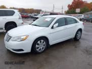 ✅ 2013 Chrysler 200 LX • VIN: 1C3CCBAB9DN641032 • Lot: 43640305. Listed on IAAI with 168,306 mi. Free auction sales archive from the USA and detailed vehicle history report at DreamBid. Image 18.