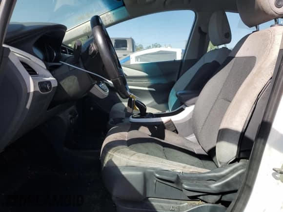 ✅ 2017 Chevrolet Bolt EV LT • VIN: 1G1FW6S0XH4188628 • Lot: 74055854. Wystawiony na Copart z przebiegiem 109 065 mil. Bezpłatny archiwum sprzedaży aukcyjnych z USA i szczegółowy raport historii pojazdu na DreamBid. Zdjęcie 7.