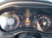 ✅ 2022 Dodge Challenger R/T • VIN: 2C3CDZBT7NH254812 • Lot: 47171284. Wystawiony na Copart z przebiegiem 41 828 mil. Bezpłatny archiwum sprzedaży aukcyjnych z USA i szczegółowy raport historii pojazdu na DreamBid. Zdjęcie 9.