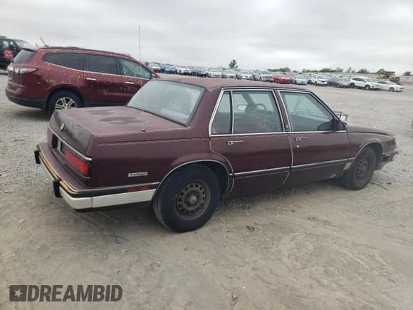 ✅ 1989 Buick LeSabre Custom • VIN: 1G4HP54C4KH401101 • Лот: 57968615. Опубликован ранее на Copart с пробегом 208 252 миль. Бесплатный доступ к архиву аукционных продаж из США и подробный отчёт об истории автомобиля на DreamBid. Изображение 3.