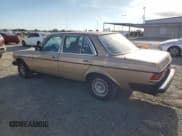 ✅ 1984 Mercedes-Benz 300 D • VIN: WDBAB33A5EA066564 • Lot: 72059935. Listed on Copart with 211,903 mi. Free auction sales archive from the USA and detailed vehicle history report at DreamBid. Image 2.