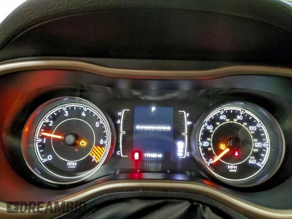 ✅ 2014 Jeep Cherokee Latitude • VIN: 1C4PJMCB3EW186248 • Lot: 96553205. Wystawiony na Copart z przebiegiem 170 423 mil. Bezpłatny archiwum sprzedaży aukcyjnych z USA i szczegółowy raport historii pojazdu na DreamBid. Zdjęcie 9.