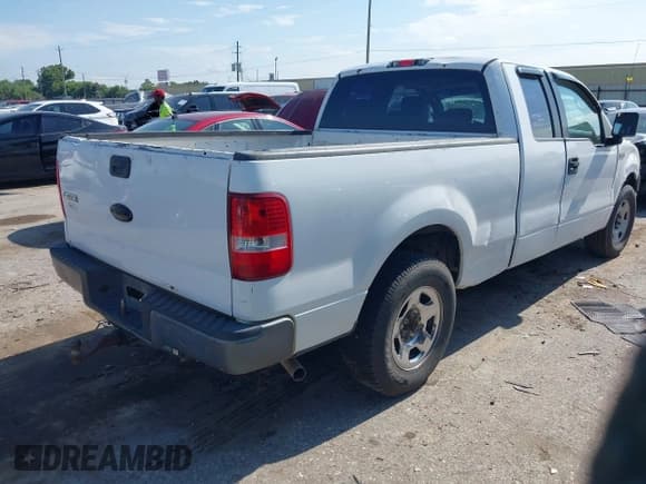 ✅ 2006 Ford F-150 STX • VIN: 1FTRX12W26FB45265 • Lot: 42949100. Listed on IAAI with 235,911 mi. Free auction sales archive from the USA and detailed vehicle history report at DreamBid. Image 4.