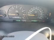 ✅ 2000 Plymouth Voyager Grand SE • VIN: 1P4GP44G0YB563232 • Lot: 86628135. Listed on Copart with 175,586 mi. Free auction sales archive from the USA and detailed vehicle history report at DreamBid. Image 9.