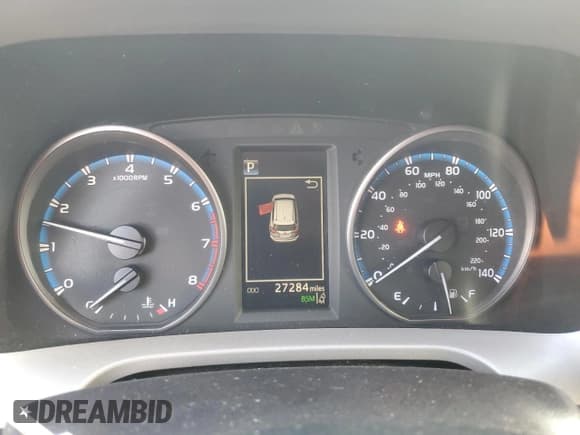 ✅ 2018 Toyota RAV4 XLE • VIN: 2T3RFREV9JW813476 • Lot: 93331035. Wystawiony na Copart z przebiegiem 27 284 mil. Bezpłatny archiwum sprzedaży aukcyjnych z USA i szczegółowy raport historii pojazdu na DreamBid. Zdjęcie 9.