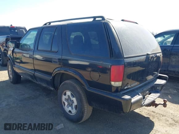 ✅ 2002 Chevrolet Blazer LS • VIN: 1GNDT13W22K220656 • Lot: 41736429. Wystawiony na IAAI z przebiegiem Nie podano. Bezpłatny archiwum sprzedaży aukcyjnych z USA i szczegółowy raport historii pojazdu na DreamBid. Zdjęcie 3.