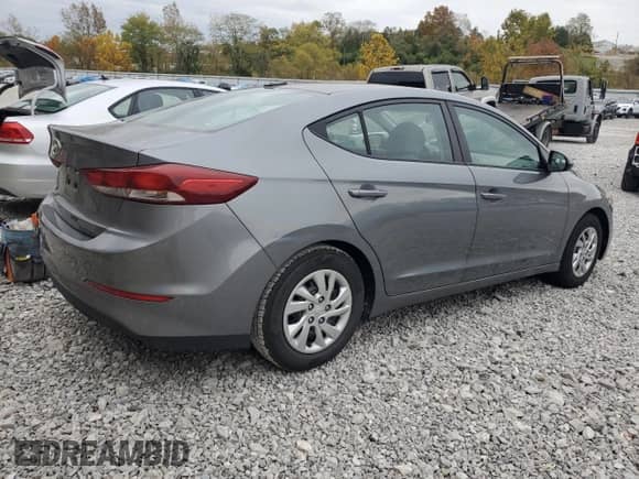 2017 Hyundai Elantra SE с VIN KMHD74LFXHU091573, выставлен на аукционе Copart как лот 90526635 с пробегом 89 512 миль миль и Чистый • Clean title. История ставок и продаж доступна на DreamBid. Изображение 3.