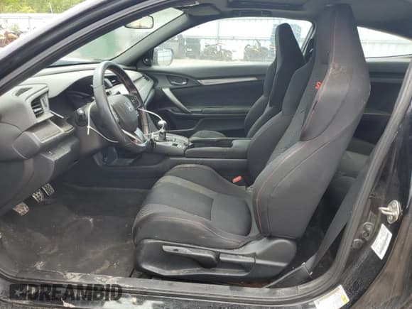 ✅ 2019 Honda Civic Si • VIN: 2HGFC3A54KH220416 • Lot: 58165705. Wystawiony na Copart z przebiegiem 148 792 mil. Bezpłatny archiwum sprzedaży aukcyjnych z USA i szczegółowy raport historii pojazdu na DreamBid. Zdjęcie 7.