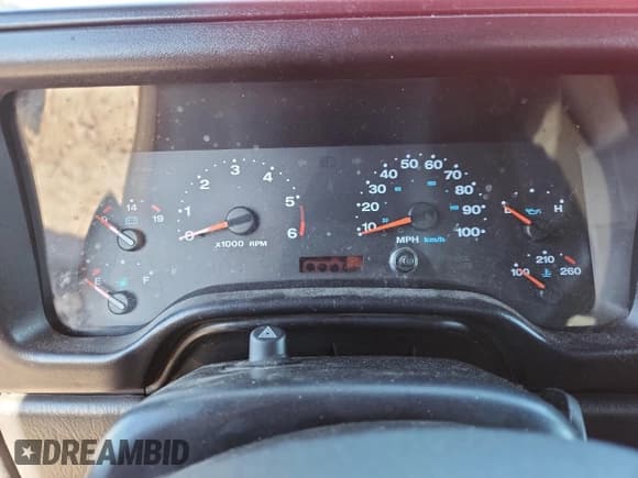 ✅ 2006 Jeep Wrangler X • VIN: 1J4FA39S76P750437 • Lot: 82685955. Wystawiony na Copart z przebiegiem Nie podano. Bezpłatny archiwum sprzedaży aukcyjnych z USA i szczegółowy raport historii pojazdu na DreamBid. Zdjęcie 9.