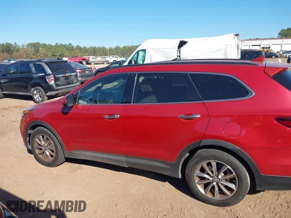 ✅ 2017 Hyundai Santa Fe SE • VIN: KM8SMDHF9HU223439 • Lot: 43610926. Wystawiony na IAAI z przebiegiem 140 988 mil. Bezpłatny archiwum sprzedaży aukcyjnych z USA i szczegółowy raport historii pojazdu na DreamBid. Zdjęcie 14.