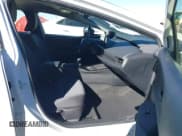 ✅ 2024 Toyota Prius LE • VIN: JTDACAAU2R3016649 • Lot: 43541012. Wystawiony na IAAI z przebiegiem 77 784 mil. Bezpłatny archiwum sprzedaży aukcyjnych z USA i szczegółowy raport historii pojazdu na DreamBid. Zdjęcie 5.