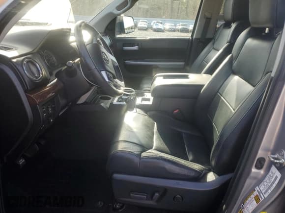 ✅ 2014 Toyota Tundra Limited • VIN: 5TFHY5F15EX339859 • Lot: 91782855. Listed on Copart with 194,066 mi. Free auction sales archive from the USA and detailed vehicle history report at DreamBid. Image 7.