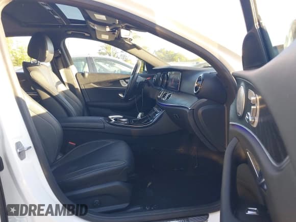 ✅ 2017 Mercedes-Benz E 300 Luxury • VIN: WDDZF4KB6HA115340 • Lot: 43318306. Listed on IAAI with 113,695 mi. Free auction sales archive from the USA and detailed vehicle history report at DreamBid. Image 5.