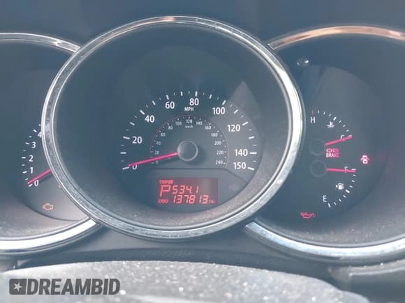 ✅ 2013 Kia Sorento LX • VIN: 5XYKTDA29DG318853 • Lot: 42923241. Wystawiony na IAAI z przebiegiem 137 813 mil. Bezpłatny archiwum sprzedaży aukcyjnych z USA i szczegółowy raport historii pojazdu na DreamBid. Zdjęcie 7.